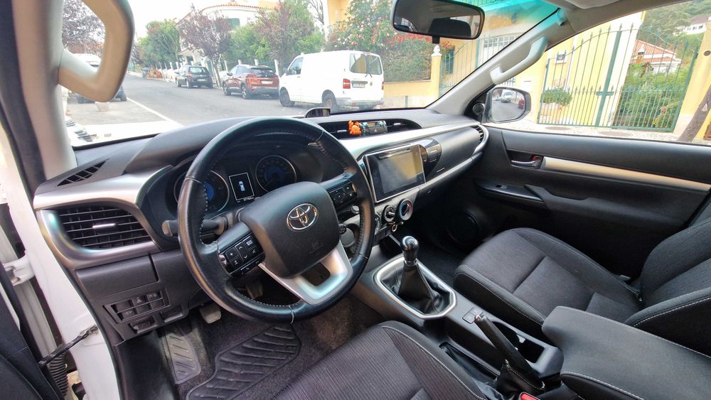 Vendo Toyota Hilux 4x2 de 10/2020