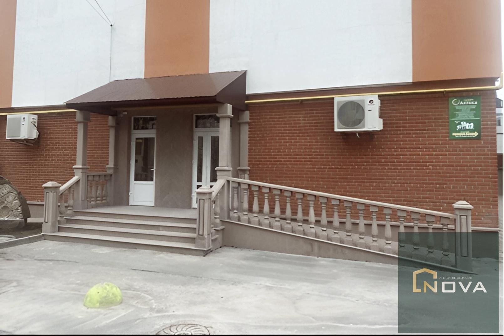 Оренда комерційного приміщення по вул.Лучаківского