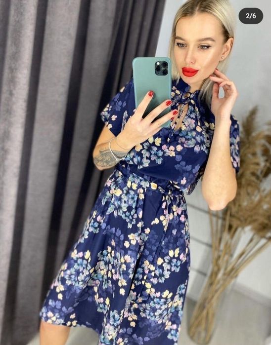 Плаття в квіточку синього кольору