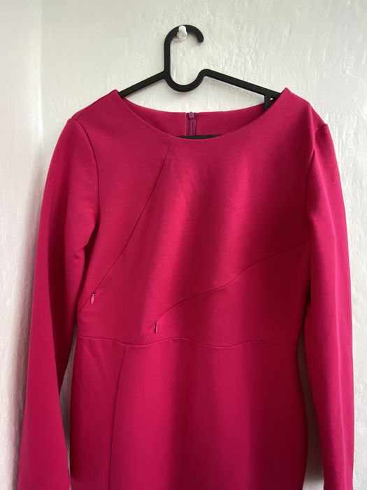 Elegancka dopasowana sukienka Boboco do karmienia piersią fuksja S/36