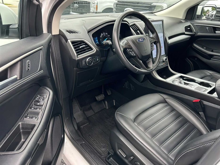 Ford Edge SEL      2022