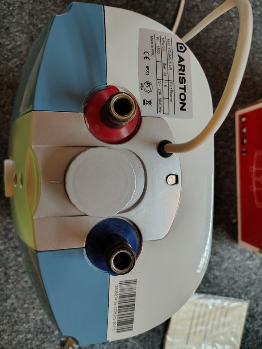 Podgrzewacz Ariston YOUNG 6 UR