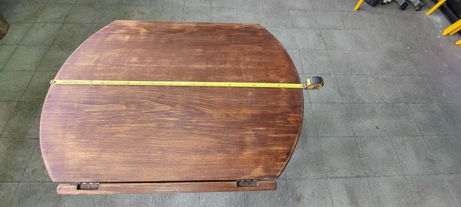 Mesa com 3 cadeiras (castanho maciço)