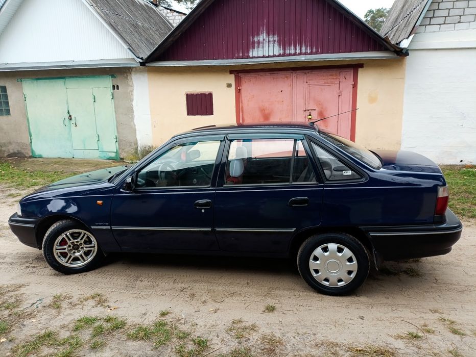 Продам авто всі питання за телефоном.