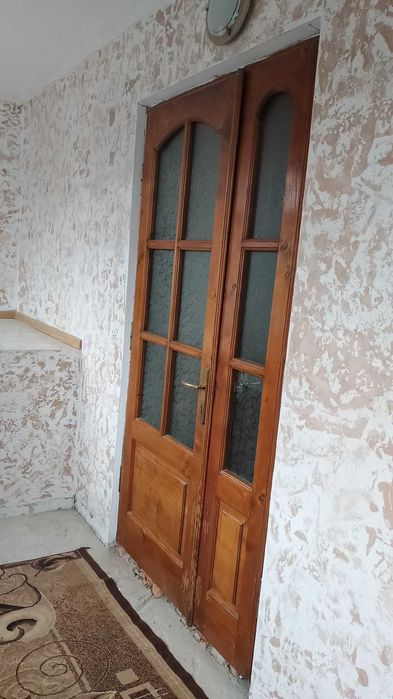 Двері дерев'яні вхідні