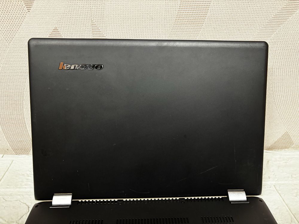 Сенсорний Ноутбук трансформер Lenovo Yoga 700-14ISK i5-6200u/8/256