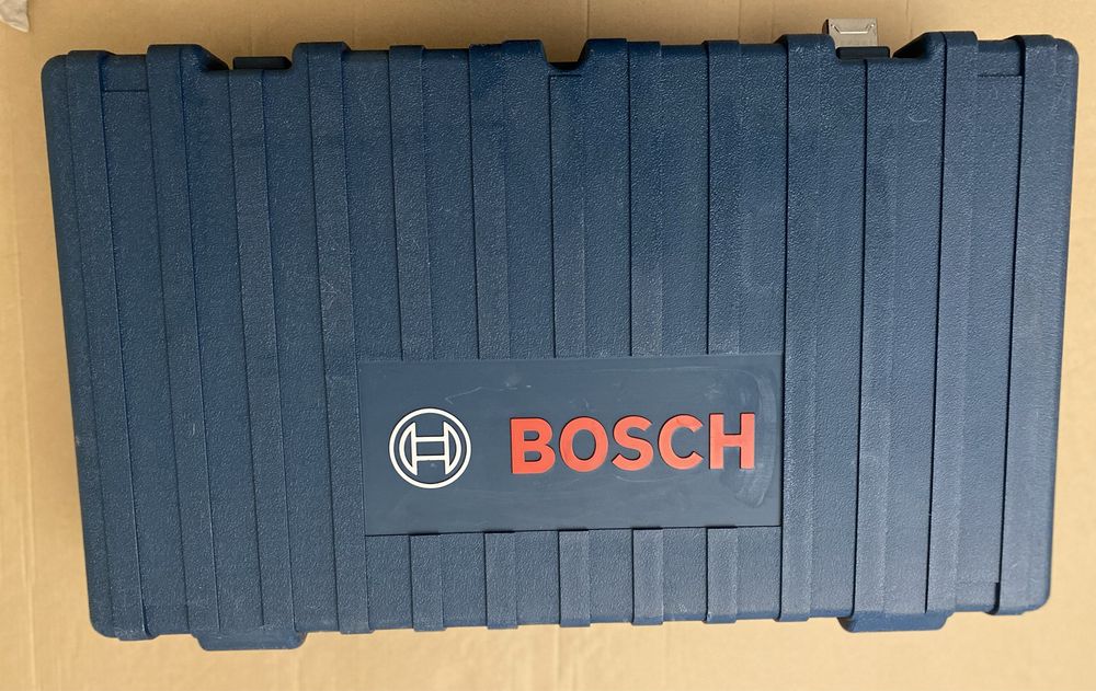 Новий Відбійний молоток Bosch GSH 11 VC