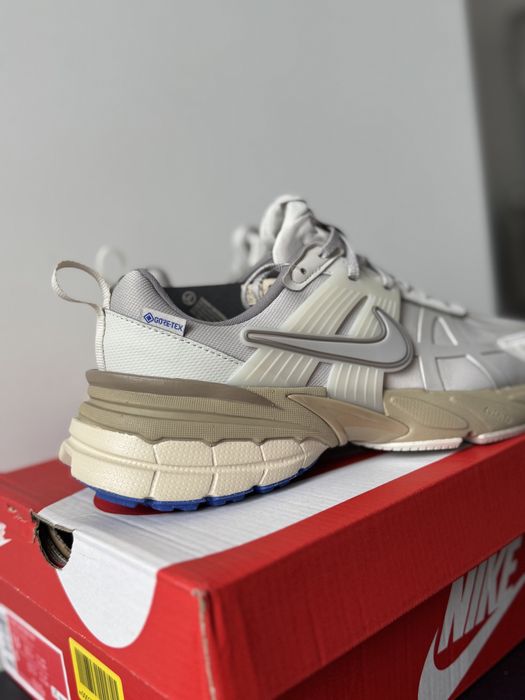 Оригінальні кросівки Nike V2K run gore tex білі 24.5