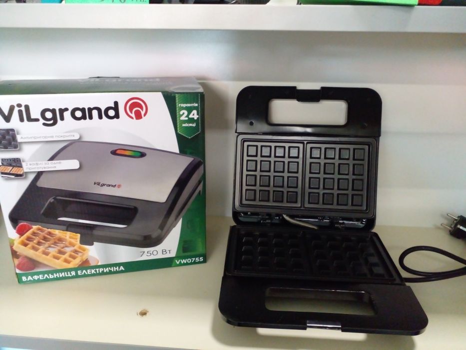 Вафельниця електрична