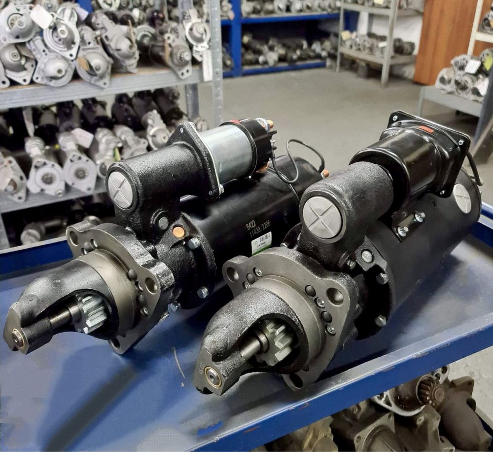 Rozrusznik Caterpillar Cat Komatsu Liebherr Cummins alternator deutz