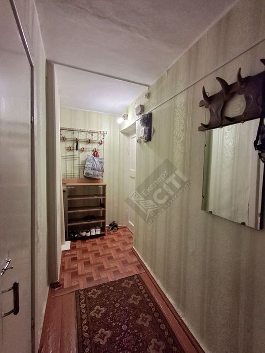 Продам 2-х кіімнатну квартиру + гараж  17 Квартал.