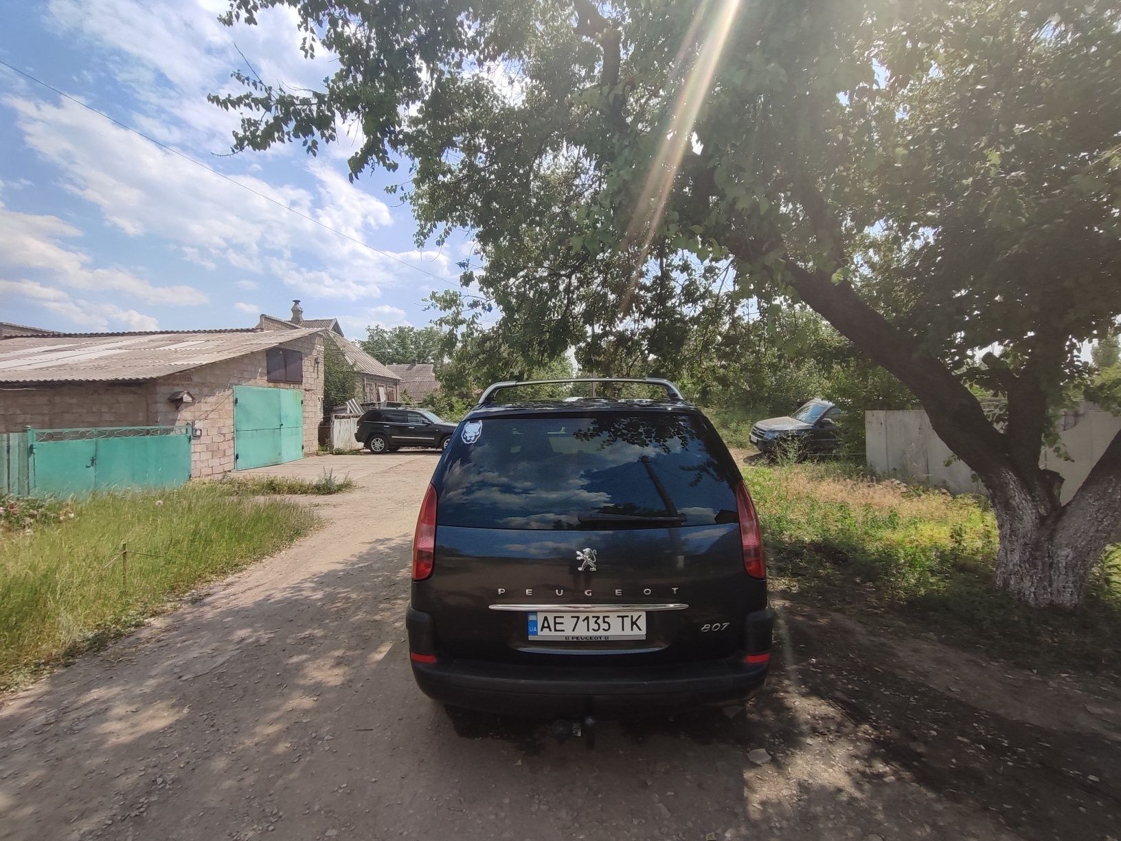 Продам ухоженую семейную машину