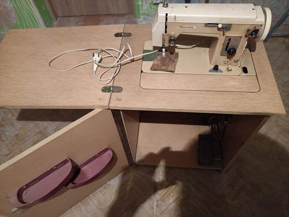 Maszyna do szycia ŁUCZNIK 432