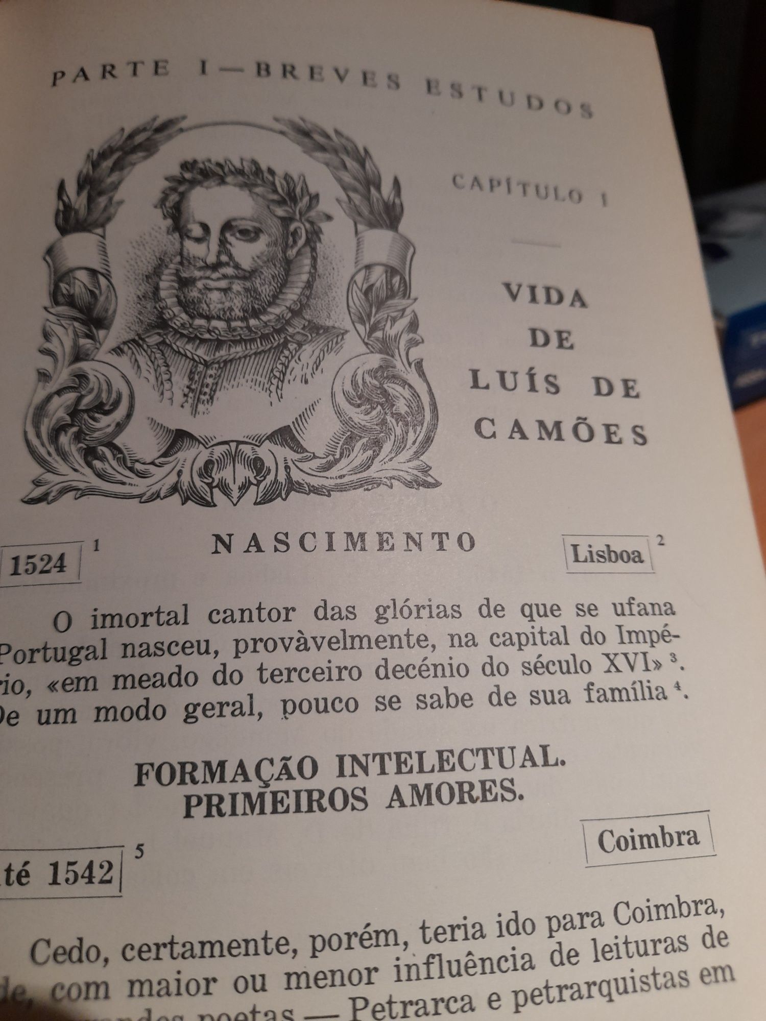 Livro antigo de Os Lusíadas