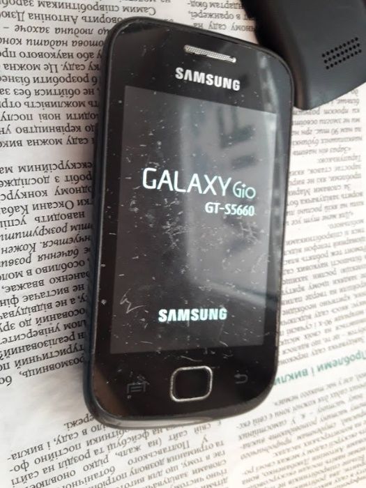 Телефон Samsung GT-S660 Galaxy Gio