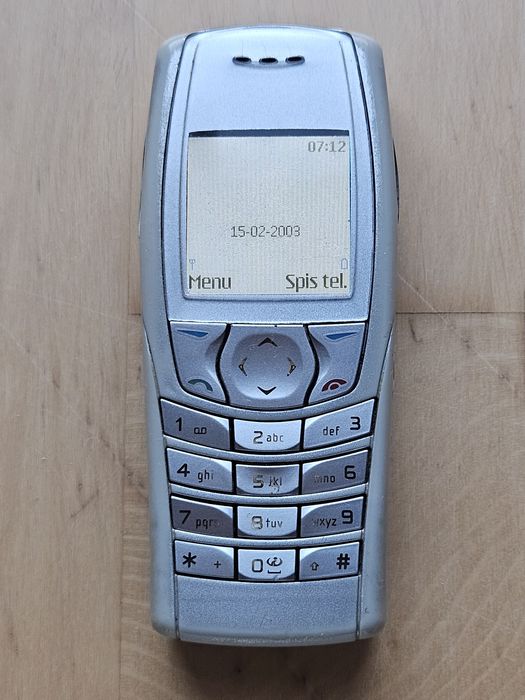 Nokia 6610 w zestawie kolekcjonerskim sprawna pudełko ładowarka retro