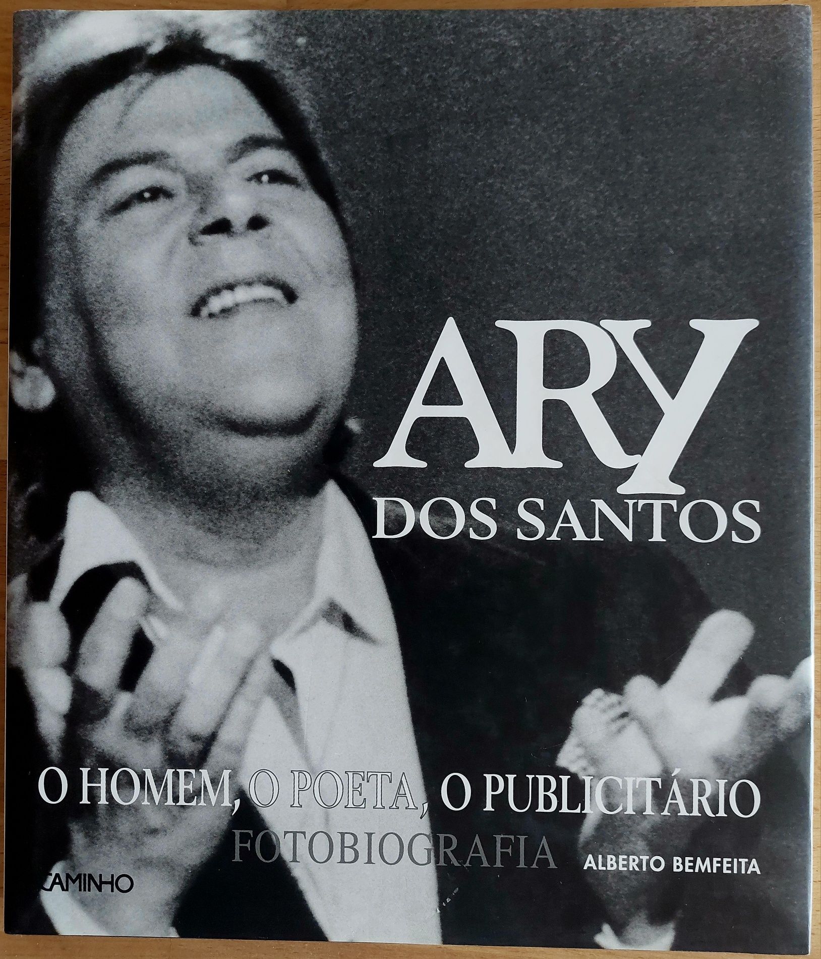 ARY dos Santos - Fotobiografia