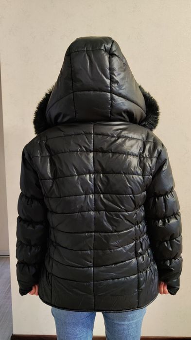 Куртка жіноча р.42