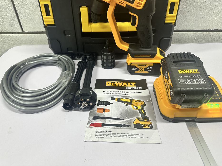 Суперціна! Акумуляторна міні мийка  Dewalt DCPW 550B 36v 6ah