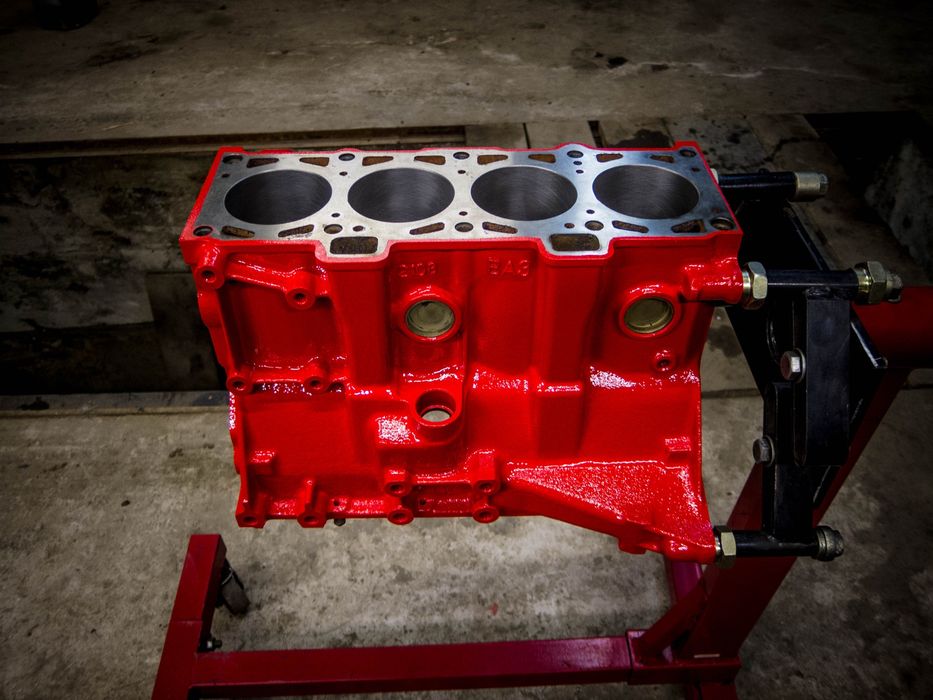 Ремонт двигателей, ходовой части, коробки передач.