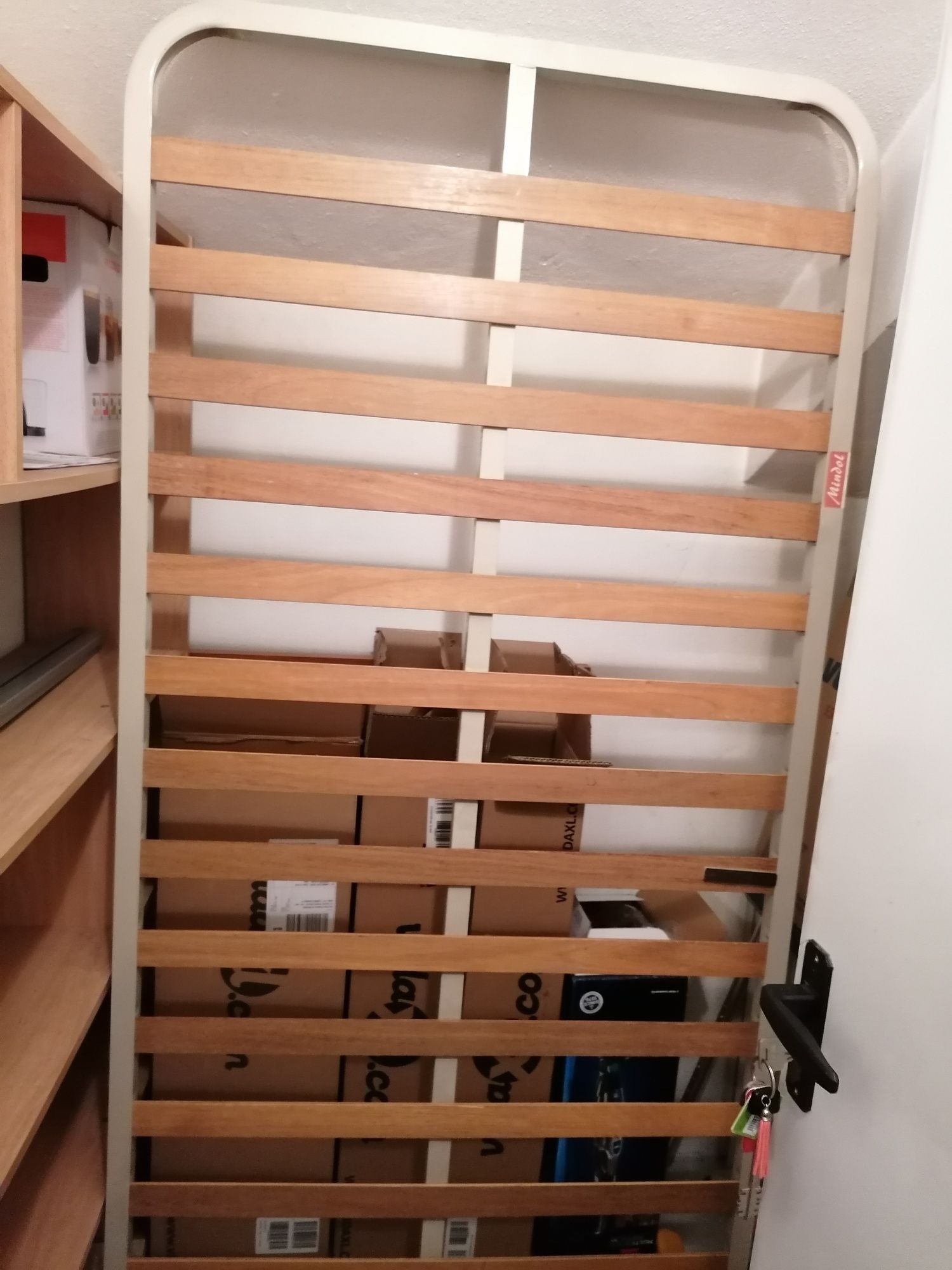 cama solteiro com estrado