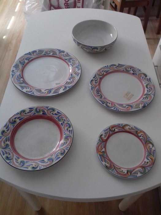 Serviço de Pratos Pintados à mão