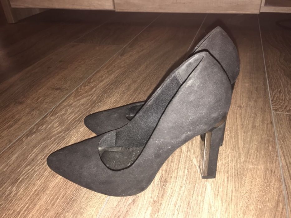 Buty na obcasie rozmiar 37