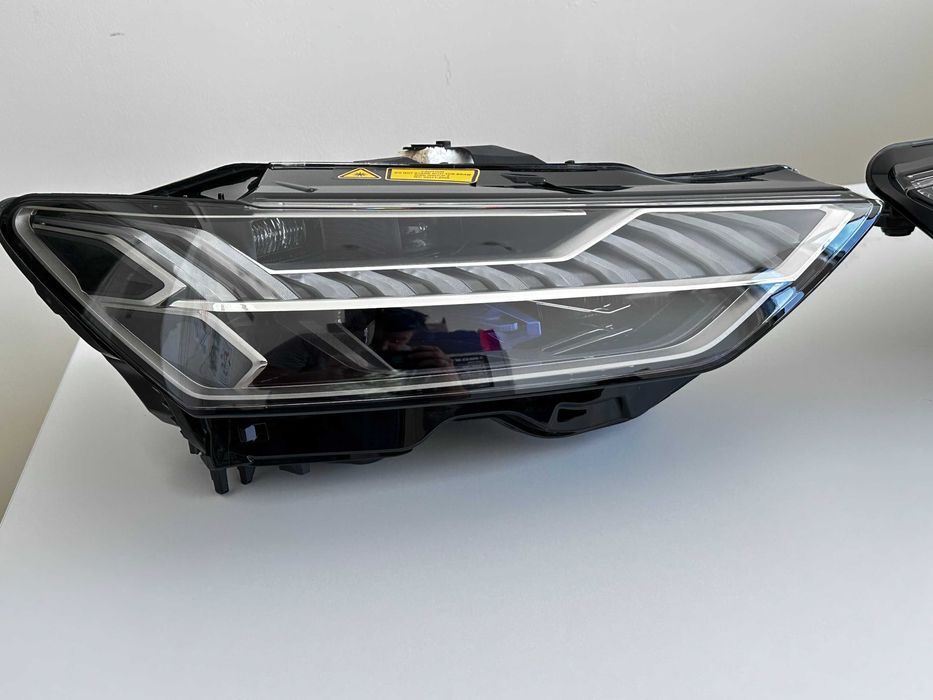 Farol Direito Matrix Laser-LED Audi A7 / S7 / RS7 (4KA) (2018–2024)