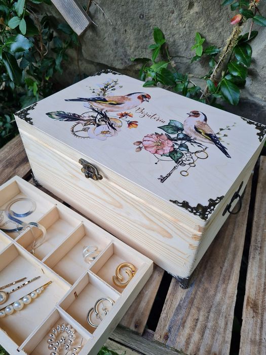 Szkatułka na biżuterie