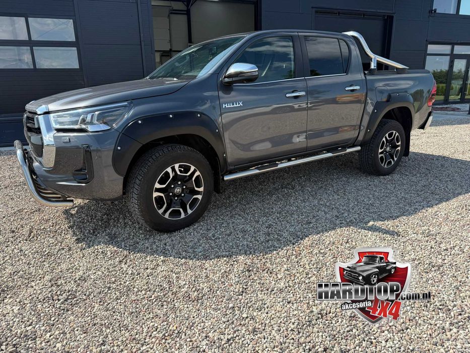 Orurowanie Toyota Hilux Kły Baranek niskie Grill Chrom Revo