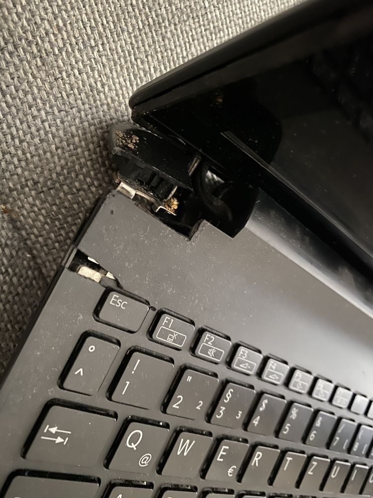 Laptop Sony i5 SVF153A1YM uszkodzony