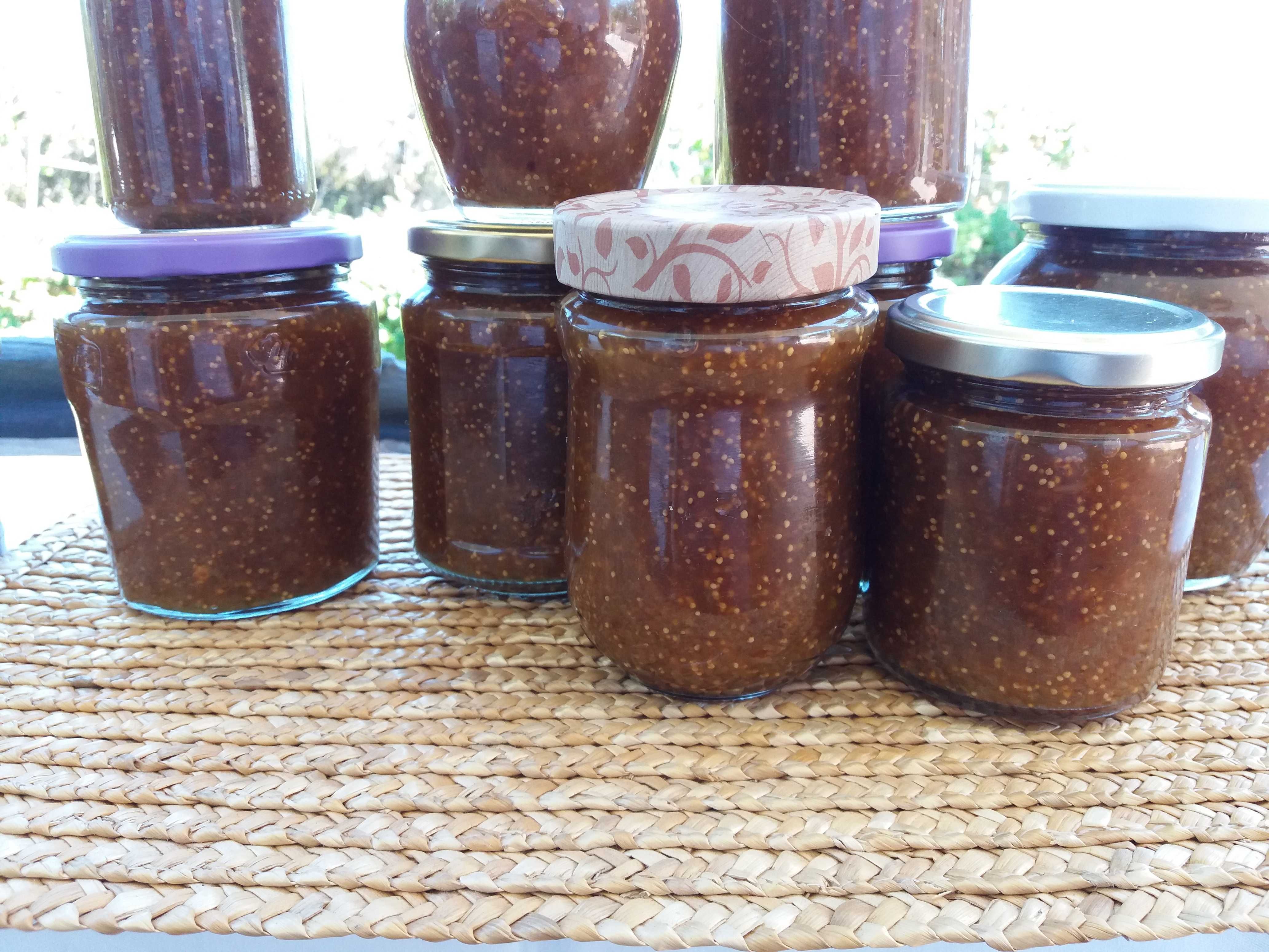 Fruta  e compotas naturais figo marmelo ameixa nêsperas