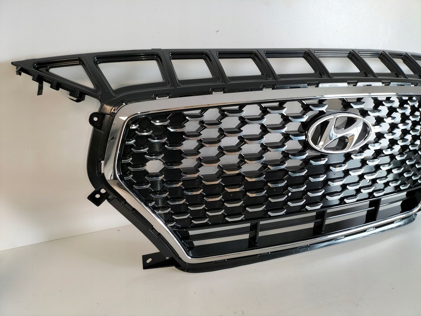 Atrapa kratka grill HYUNDAI I30 III 17-20 HB DIAMOND