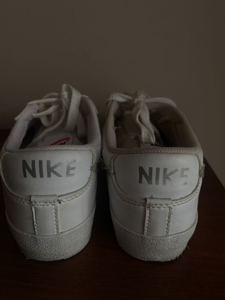 Оригінальні кросівки Nike Blazer Mid 77