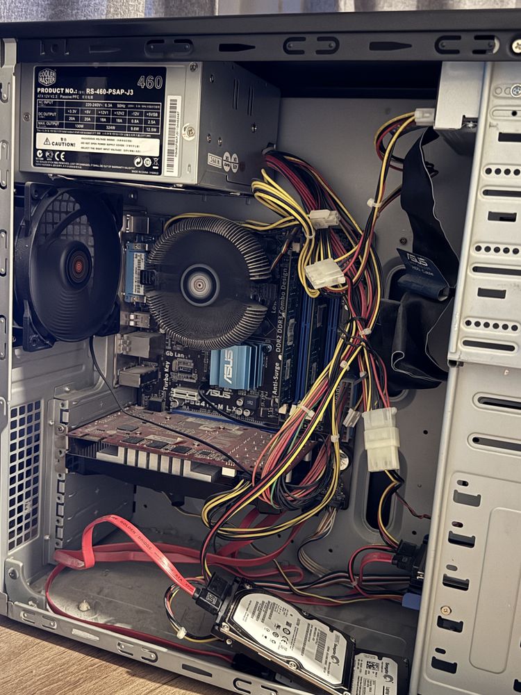 Настільний ПК + Монітор - Intel Core 2 Quad 2.66 Ггц