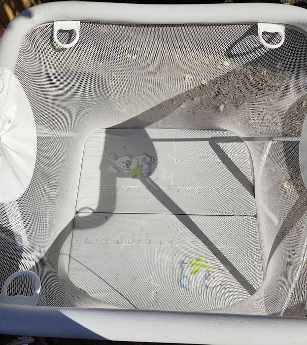 Продам дитячий манеж