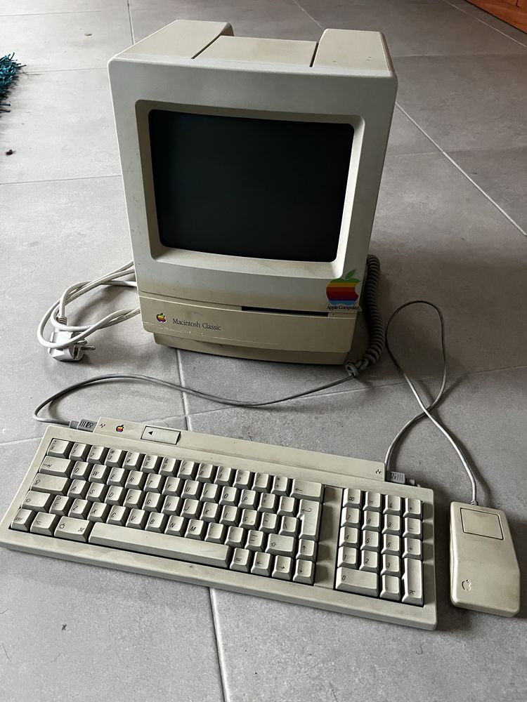 Macintosh classic para colecao com rato e teclado