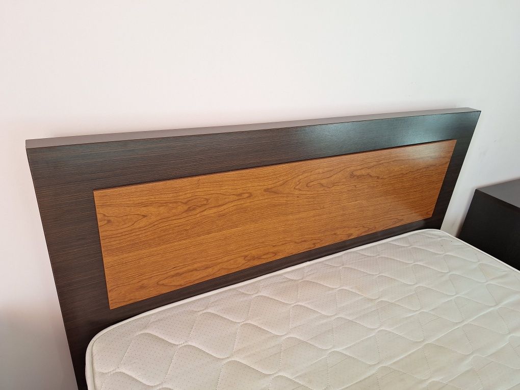 Quarto solteiro cama+colchao+ mesinhas