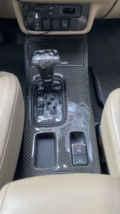 Mitsubishi outlander 3 carbon edition