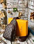 Brązowa Czarna Saszetka/Nerka Louis Vuitton