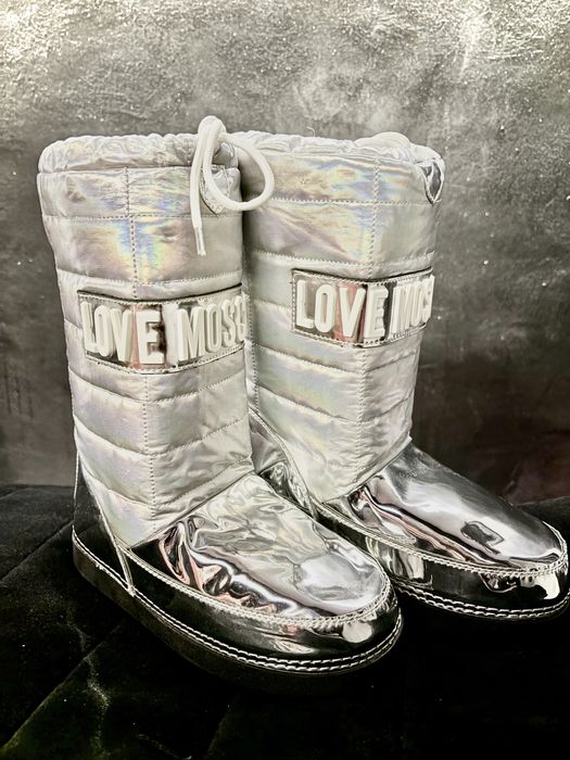Sniegowce love moschino srebrne