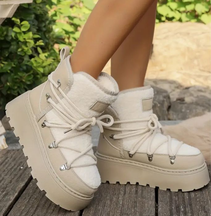 Зимові чоботи на високій подошві