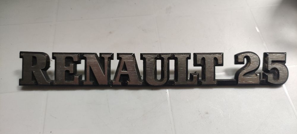 Renault 25 emblemat znaczek