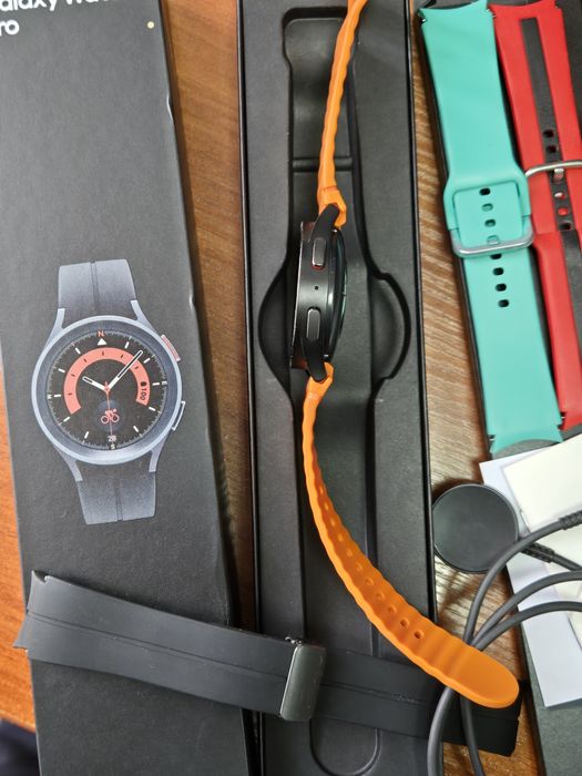 Samsung Galaxy Watch 5 Pro 45mm  Black Titanium