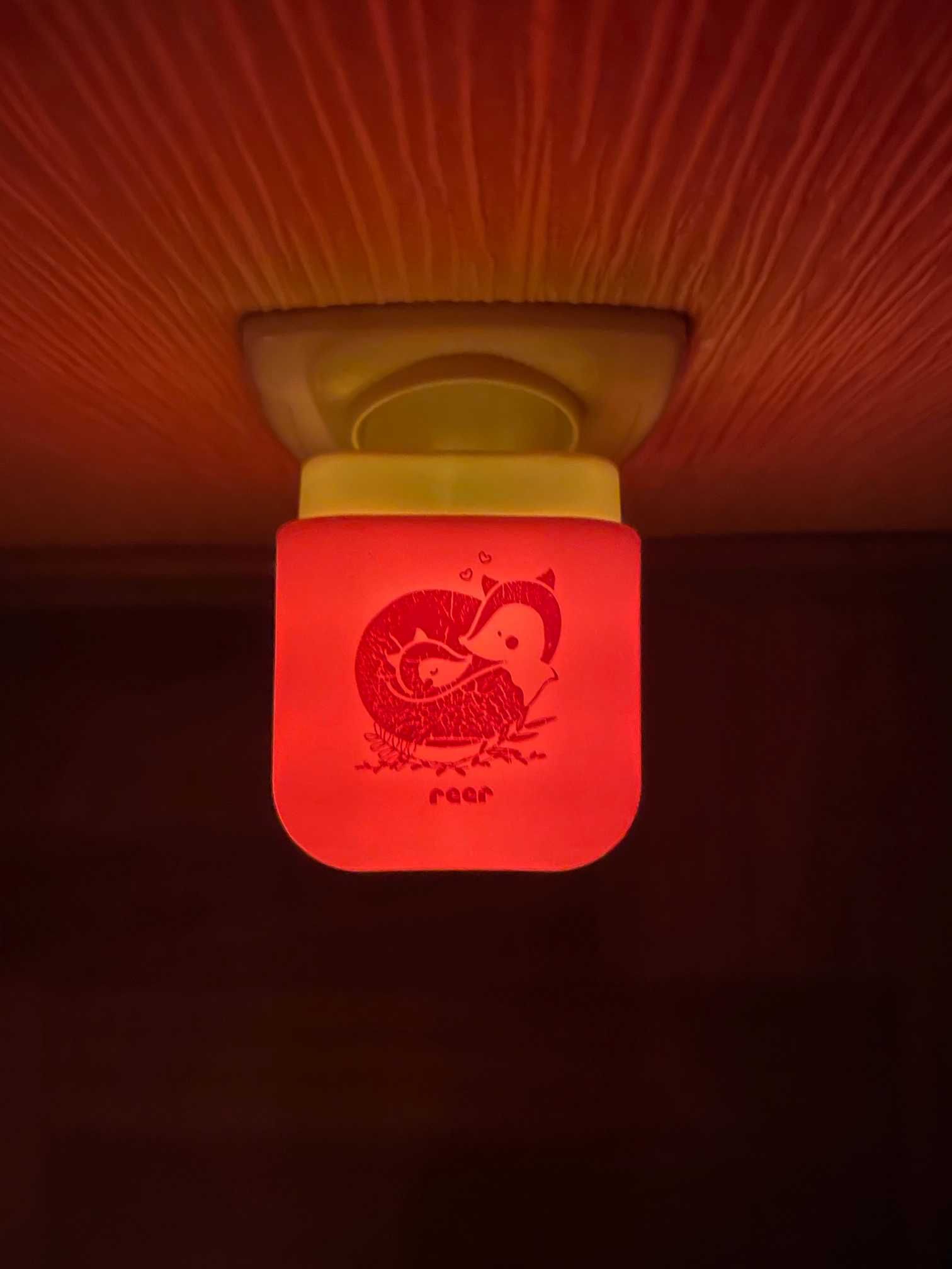 Lampki nocne dla dzieci Reer z czujnikiem 2w1 -zielona i różowa-okazja