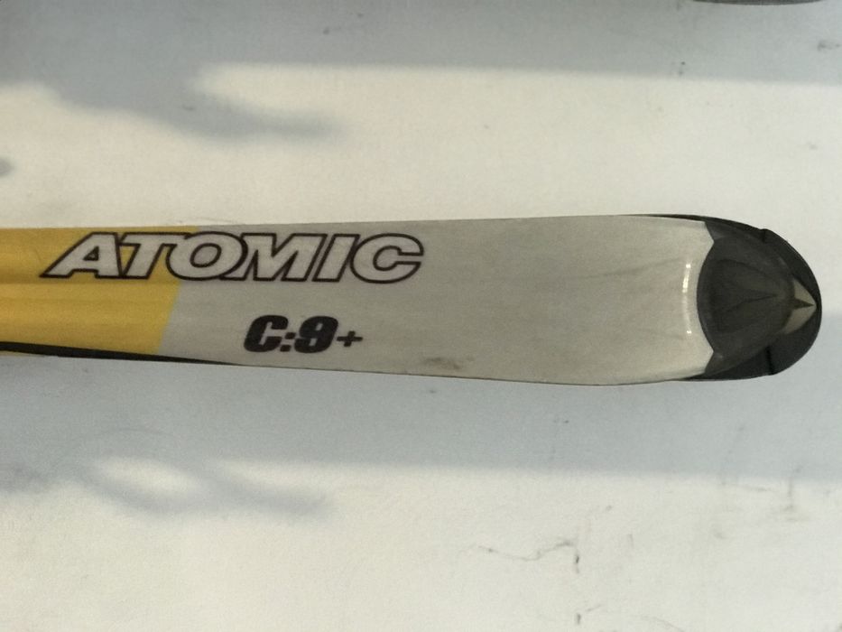 Narty Atomic carving