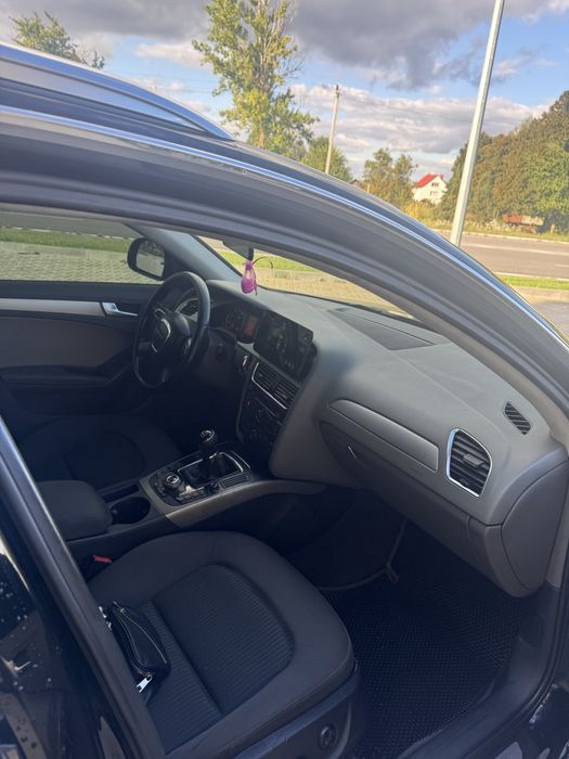 Audi A4b8 2008 рік