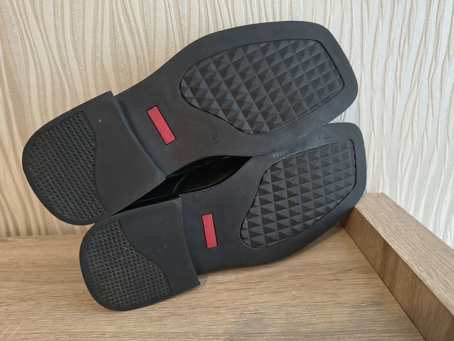 Czarne skórzane pantofle 41