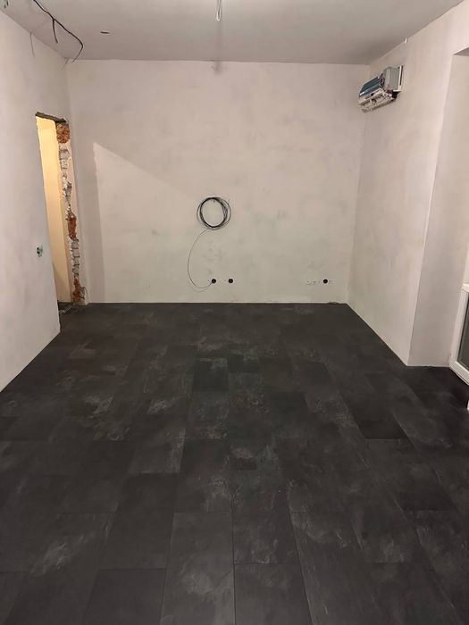 Простора 2х кімнатна квартира (м.Самар)