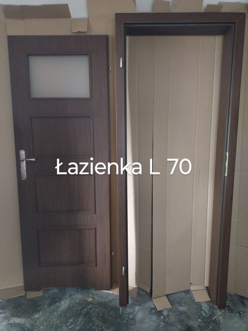 Drzwi wewnętrzne 70 lewe  ościeżnica regulowana została 1 sztuka